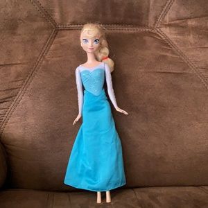 Disney Princess Frozen Elsa! 2012